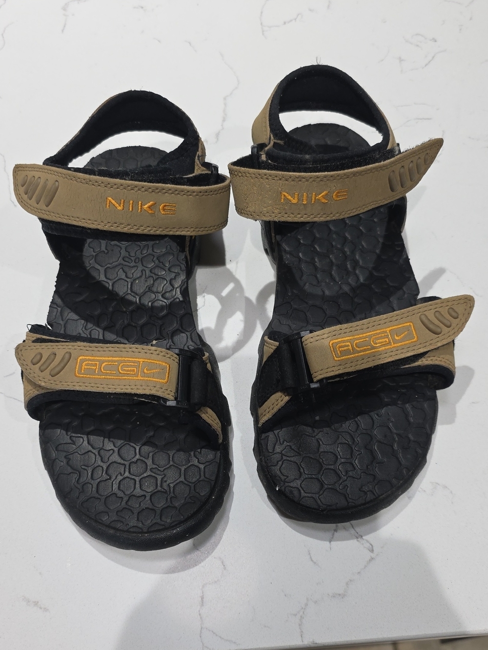 Nike ACG Vintage Y2K Tan and Black Adjustable Sandals Size 9